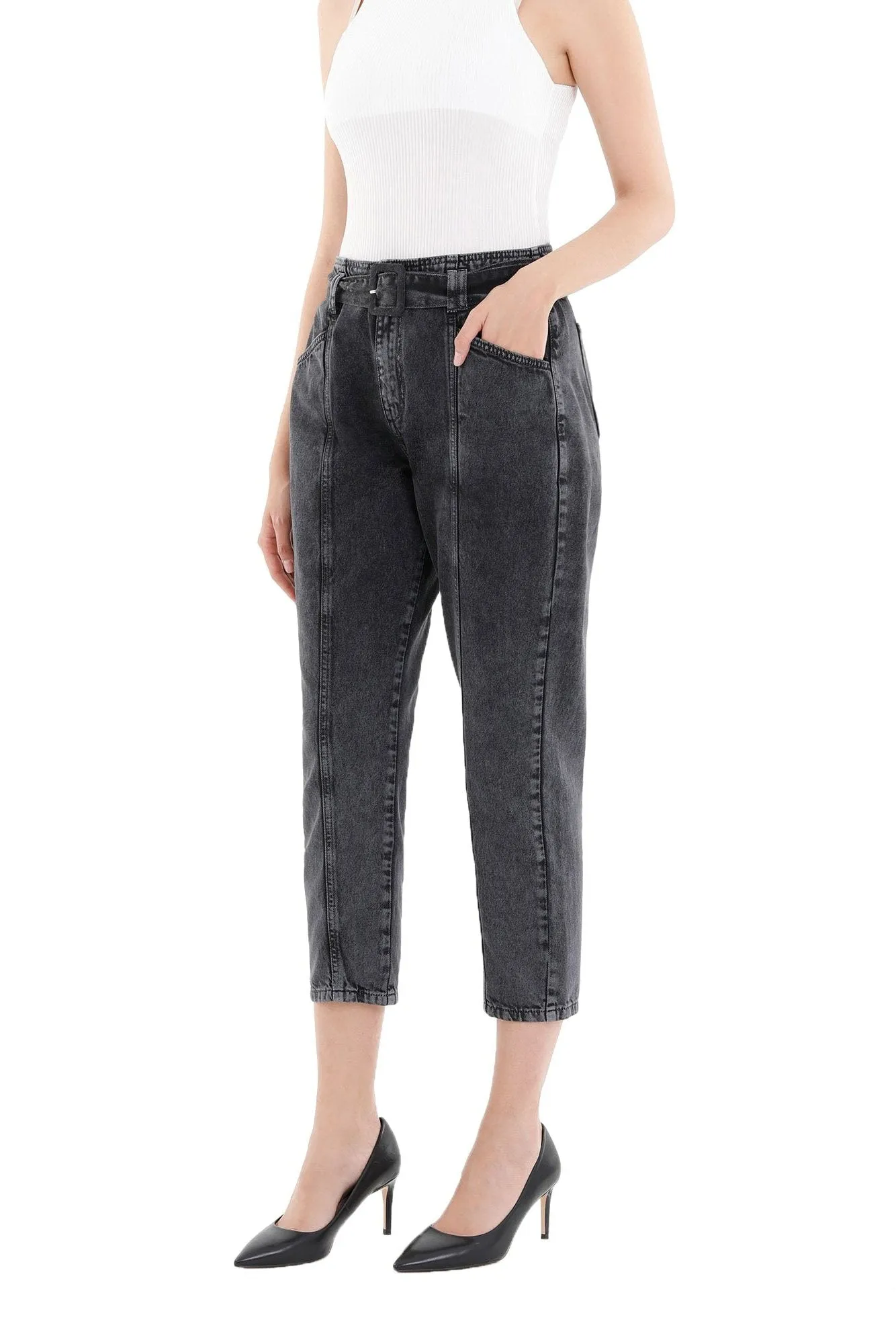 Tapered Black Jeans Carrot Jeans with Jean Belt