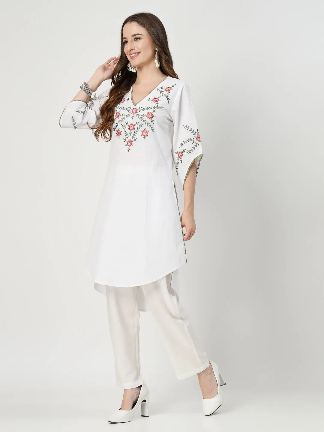 White Embroidered Kurta Set with Delicate Lace Detailing