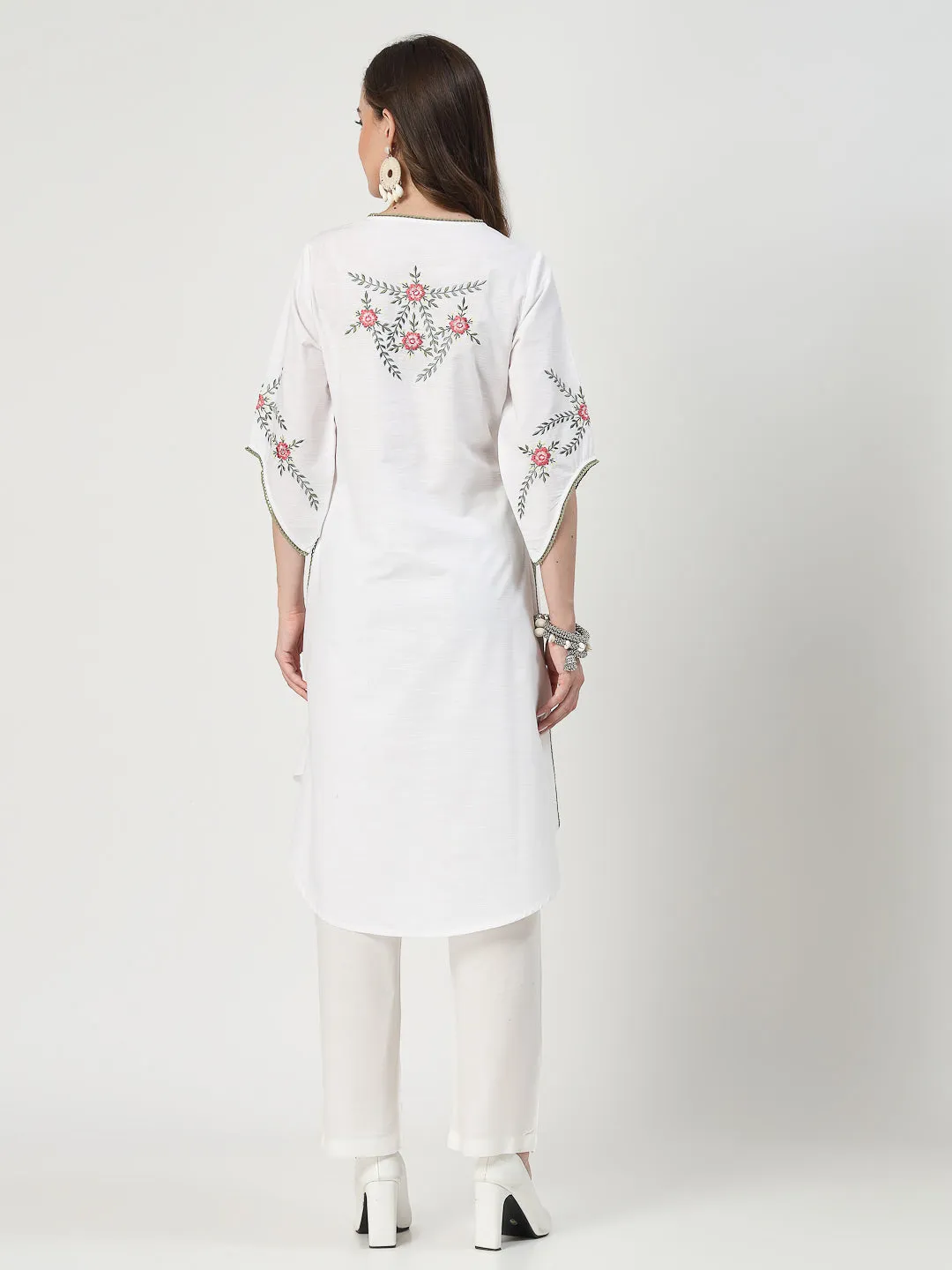 White Embroidered Kurta Set with Delicate Lace Detailing